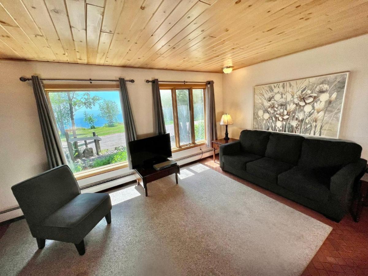 Thomsonite Inn On Lake Superior 그랜드 마레 외부 사진