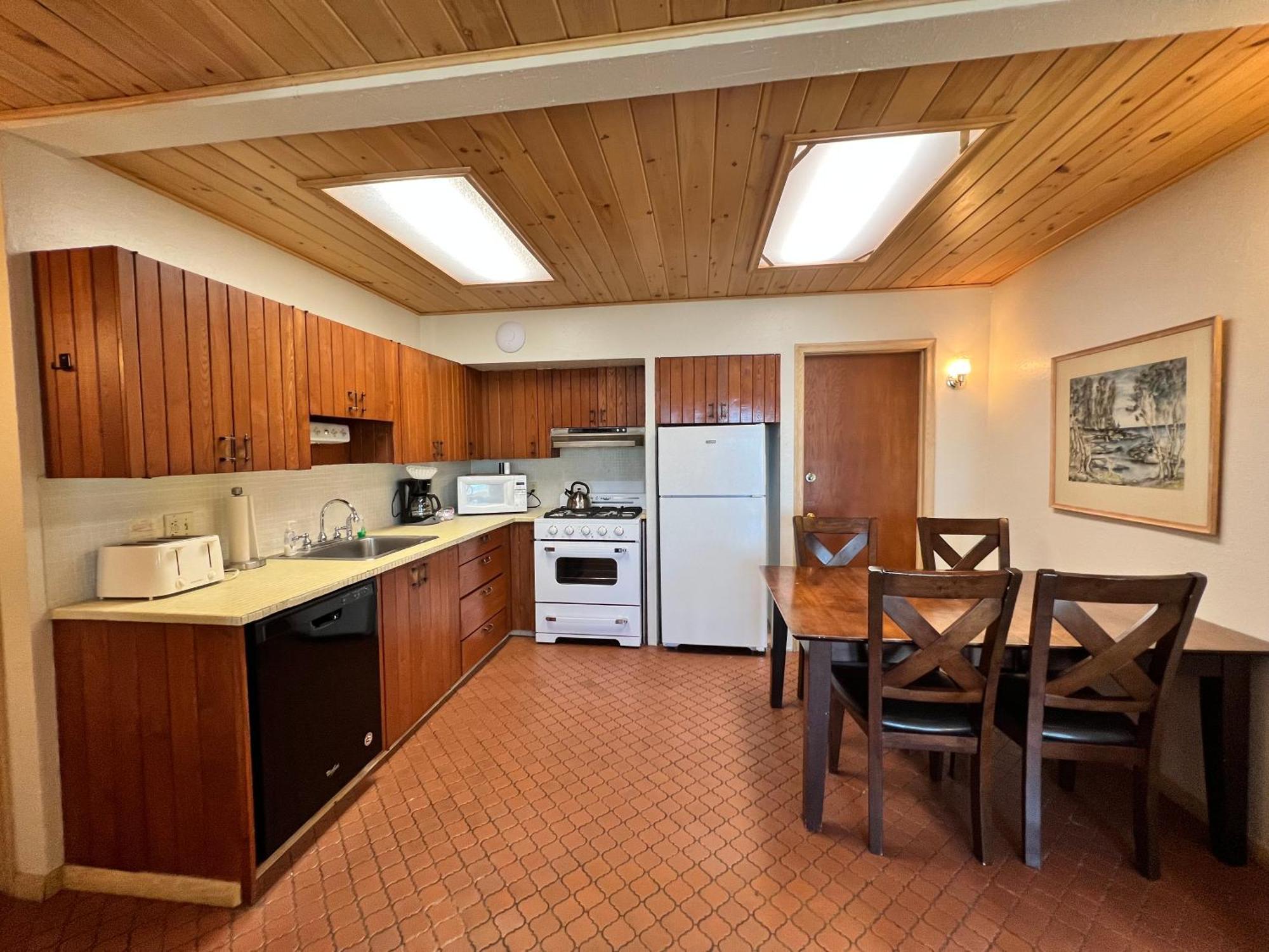 Thomsonite Inn On Lake Superior 그랜드 마레 외부 사진