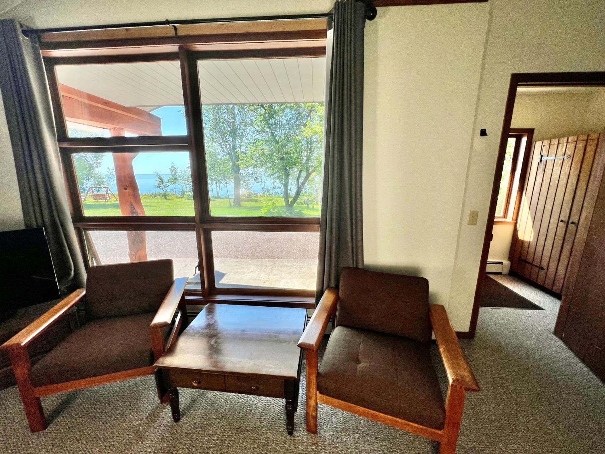 Thomsonite Inn On Lake Superior 그랜드 마레 외부 사진